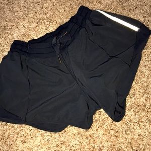 lululemon shorts size 6